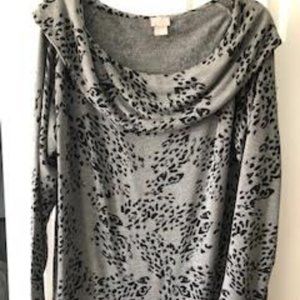 Chico's Zenergy Women's Cowl Neck Size 2 (12-14) Gray/Black Top Pullover Sweater
